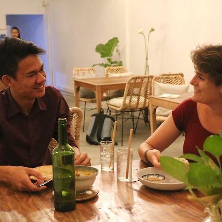 Sacred Lotus - Vegan Cafe X Hostel Phnom Penh Exteriör bild